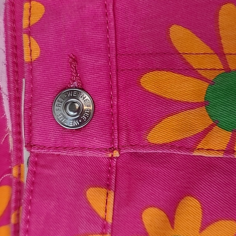 Free People Youthquake Printed Hi-Rise Crop Flare Jeans Lipstick Combo Pink -NWT - Picture 10 of 17